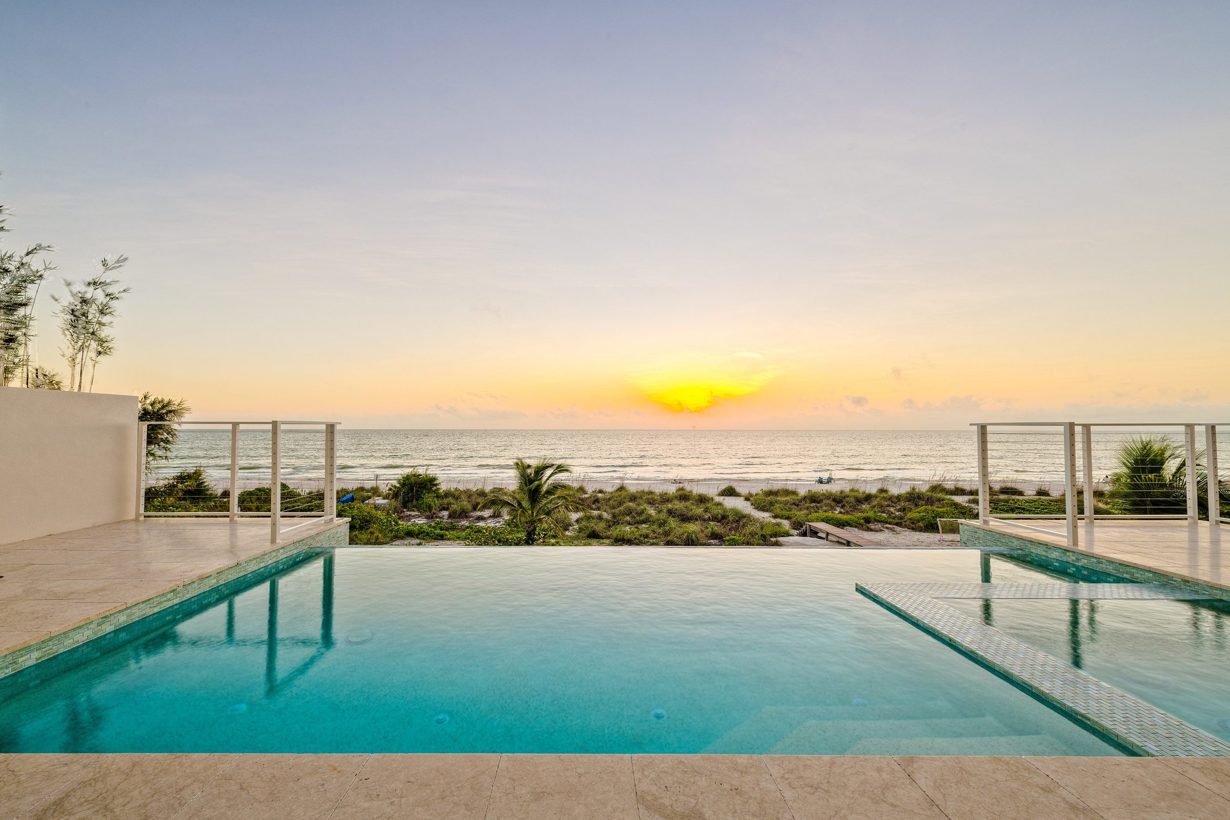 Hickory 1, infinity pool facing the Gulf at sunset